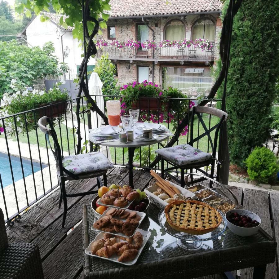 Le Due Matote Langhe Relais Bed and Breakfast Bossolasco Esterno foto